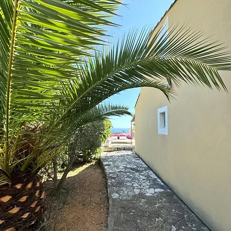 Les Flots Bleus - Maison Piscine Avec Vue Holiday home